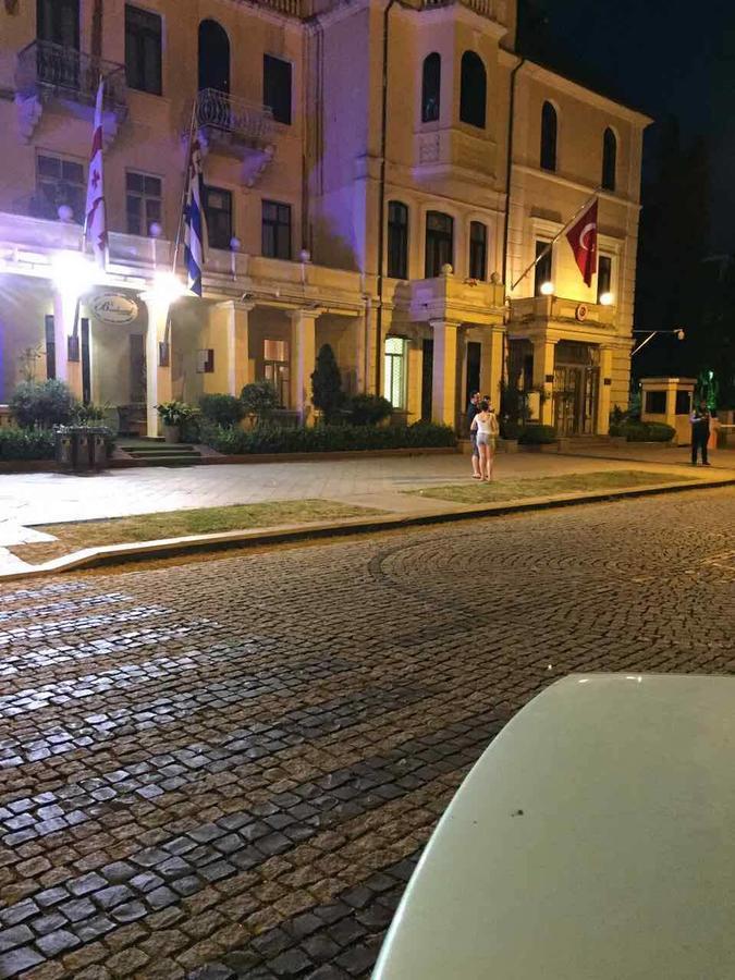 Хостел Mar Nero Батуми Экстерьер фото